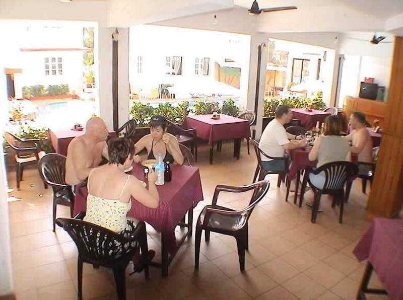 Ticlo Resorts Calangute Esterno foto